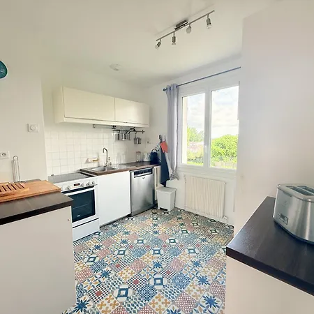 De Jo * Grand-Village-Plage